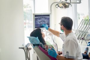 Dentist in Dallas with patient